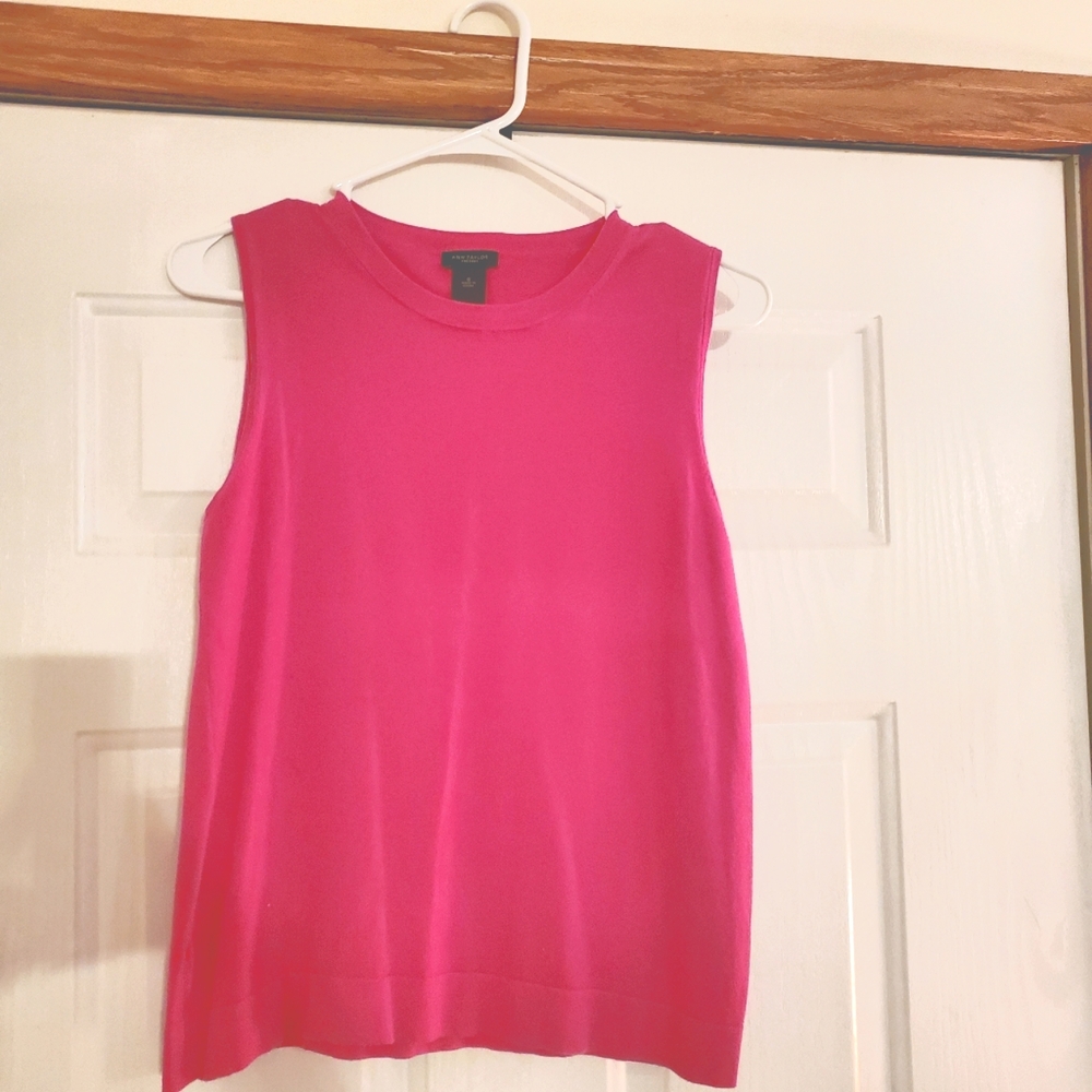 Fushia pink thin sweater tank top. Size small